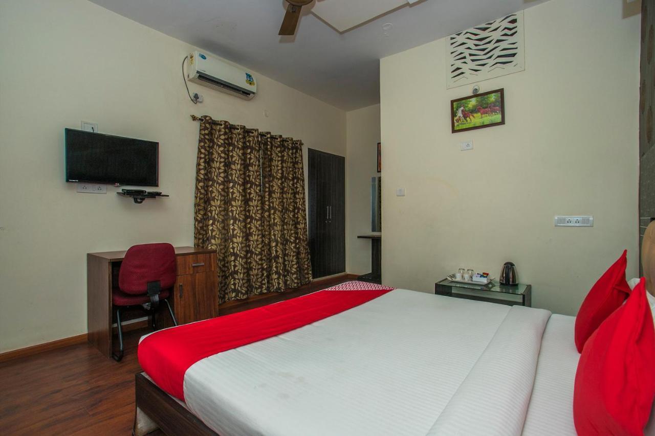 Hotel Venkat Presidency Bangalore Eksteriør bilde