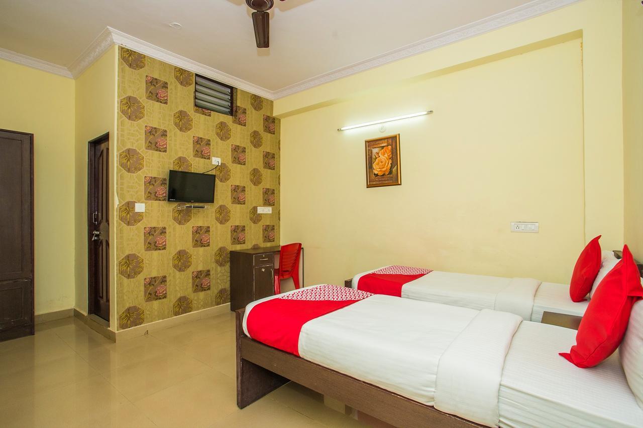 Hotel Venkat Presidency Bangalore Eksteriør bilde